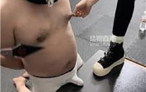 【Da猫】闻着素人的脚丫犯贱【双视角版】 JS250909-31