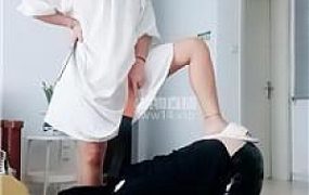 【璐璐】骚奴狂舔脏鞋臭脚丫 JS250904-15