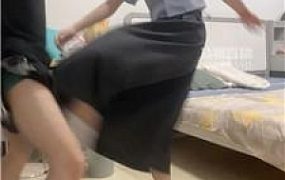 【小野大人】双S-白丝学生妹暴力踢踹【双视角版】 JS250830-1