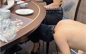 【文主】餐厅包厢聚会调奴 JS250822-4