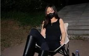 【梨悠】长靴女神深夜户外遛狗 bf56693