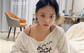 【甜甜】强制坐脸窒息-脏鞋白袜踩 bf56658