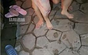 【玥樾】双S-户外温泉公开调奴【双视角版】 JS250815-24