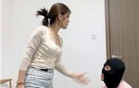 【微笑】连环抽耳光虐 JS250815-5