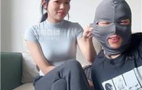 【素人挖掘机】捂了一天的白袜脚辱奴 JS250912-2