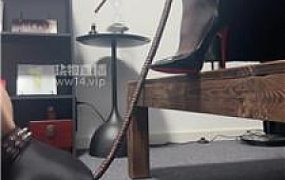 【Sera】高跟黑丝美腿崇拜 JS250913-13