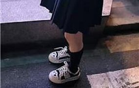 【素人饮水机】开发陪酒小妹做S JS251013-44