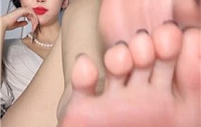 【绝美兔】超臭裸足    251010-12