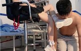 【代S】小泰妹白袜玩虐骚贱奴【双视角版】 JS251006-16