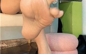 【苒苒】裸足红底高跟连炸    251001-18