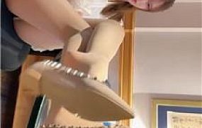 【上海琪琪】办公室ol汗脚羞辱 bf57863