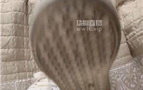 【白渝】小白鞋酸臭白袜炸    250926-1