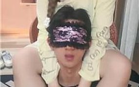 【Master】白袜+黑丝诱惑踩虐 JS251018-34