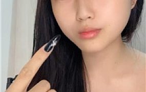 【蓓蓓】喂食土司口水    251017-4