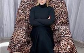 【幸运小孩】夹拖玉足踩地毯奴 JS251018-1