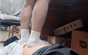 【思思】白袜脚踩地毯奴[上]  JS251026-48