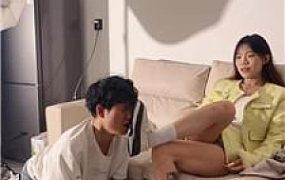【煎饼狗子】白袜脚踩虐双奶狗 bf58977
