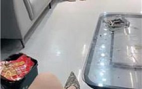 【kk姐】看闺蜜怎么玩sm JS251012-44