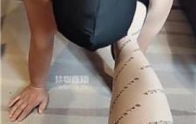 【陌影夫妻】高跟丝袜美腿踩 JS251113-21