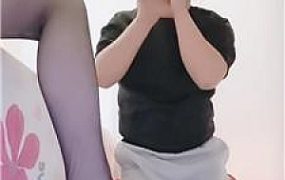 【武汉情侣主】品尝技师酸臭黑丝 JS251230-2