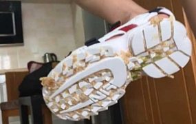 【诗曼】青春活泼女生凉鞋狂踩汉堡包 sm117