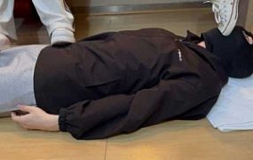 【静琪】学生双S踩踏舔鞋底棉袜插嘴 YC-250429-7