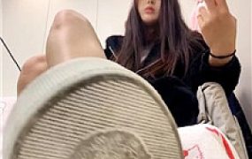 【小懿】脏板鞋白袜盯    260105-25