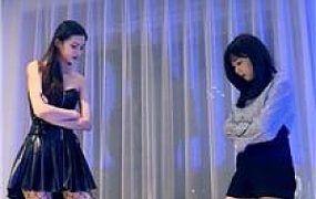 【Da猫】双S-姐妹花轮流虐奴才 bf60623
