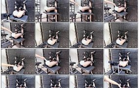 【缚心室】一种非常羞耻的拘束方法，80多斤黑丝女学生身体被极限折叠。炮机 AV棒折磨下