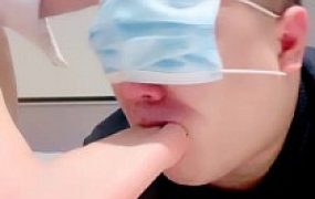 套路直播【靡兔】休闲鞋黑棉袜裸足调