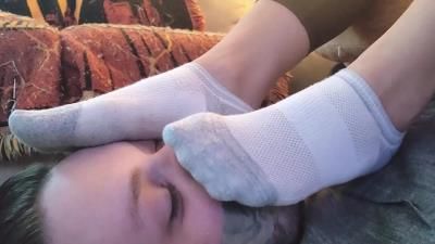 VANCITYSOCKS – 健身后脚底碾压脸部