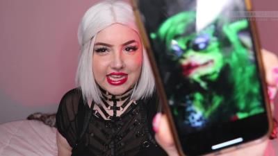 比茹女主人 – 对着小精灵打手枪