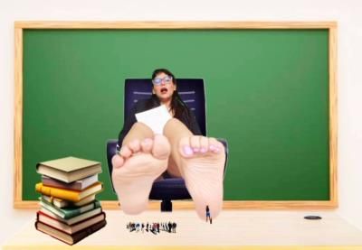 巨人女黛博拉 – 西班牙语老师让学生变小（音效）